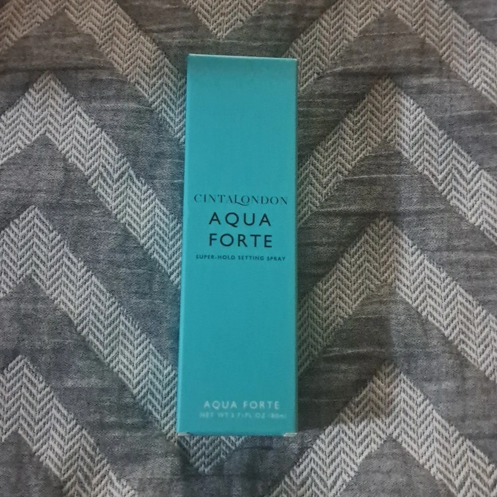 Cinta London Aqua Forte Super Hold Setting Spray